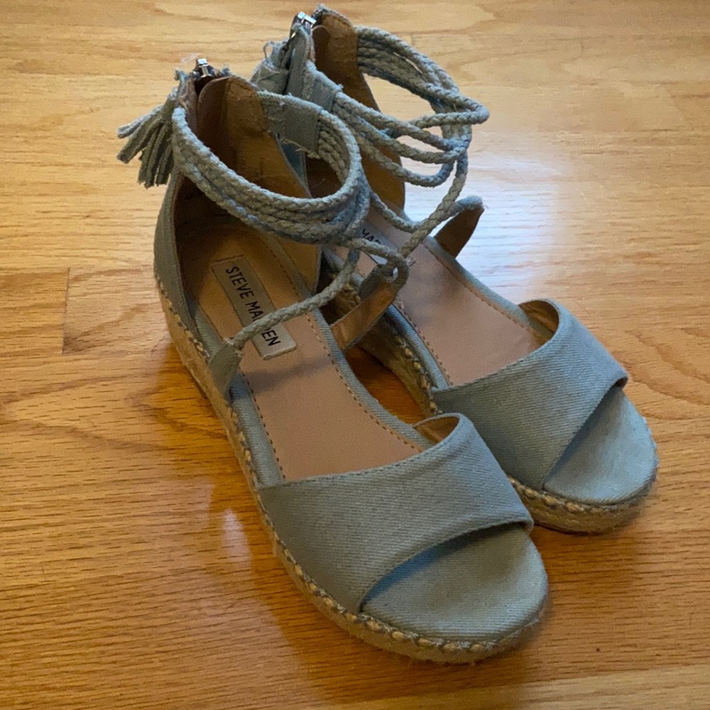 Girls Steve Madden heels